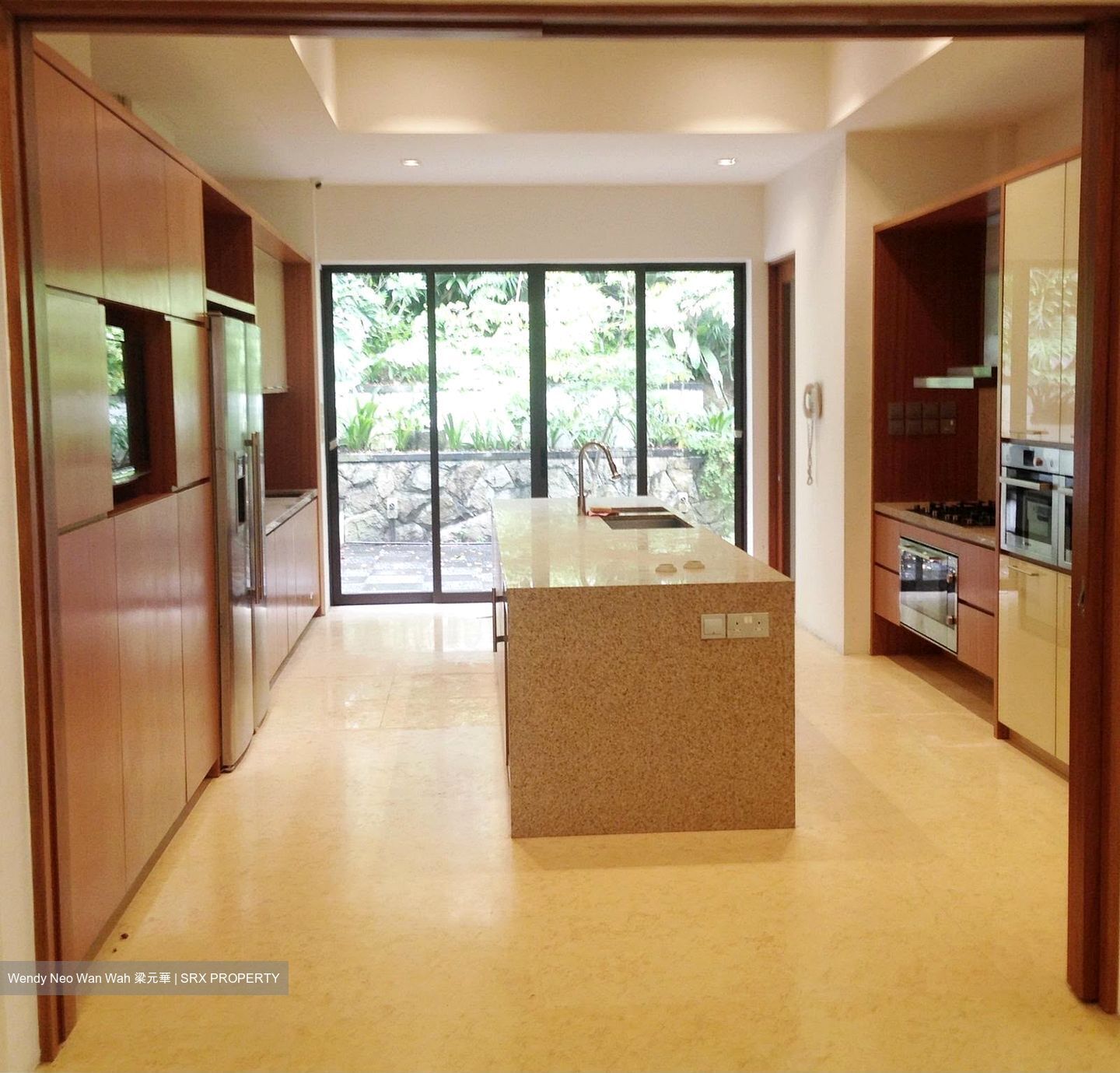 First Avenue (D10), Detached #596432291